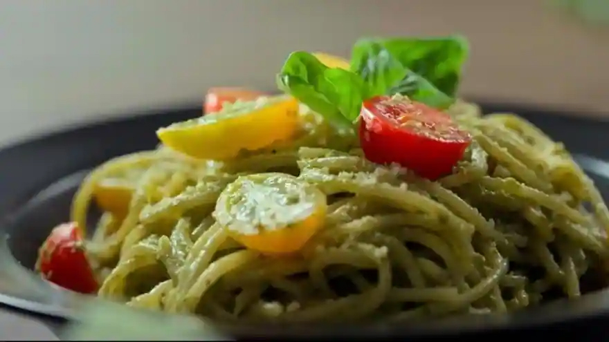 Spaghetti With Toasted Pistachio Pesto